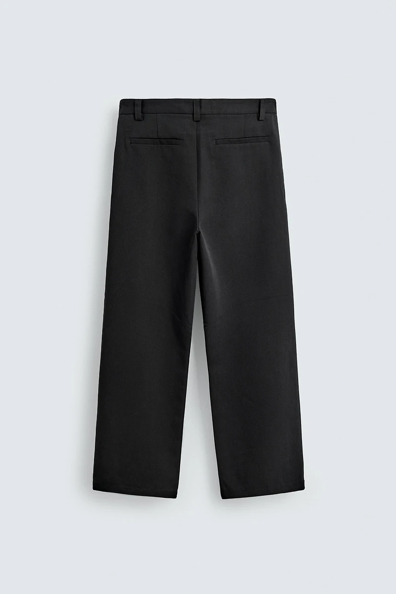 PLEATED WIDE FIT PANTS