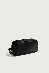 LEATHER TOILETRY BAG