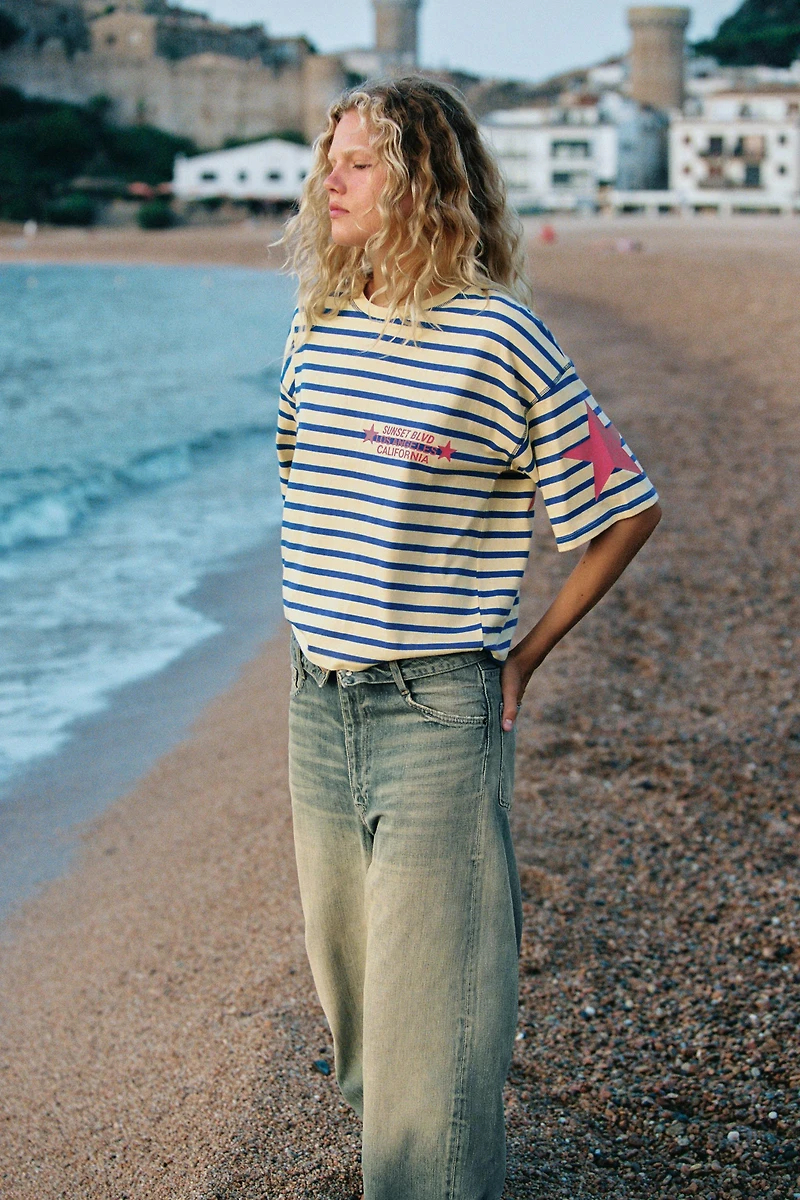 OVERSIZED STRIPED TEXT T-SHIRT