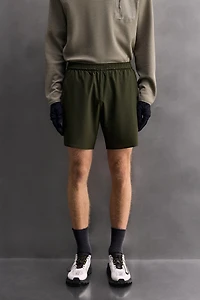 TECHNICAL 7" SHORTS