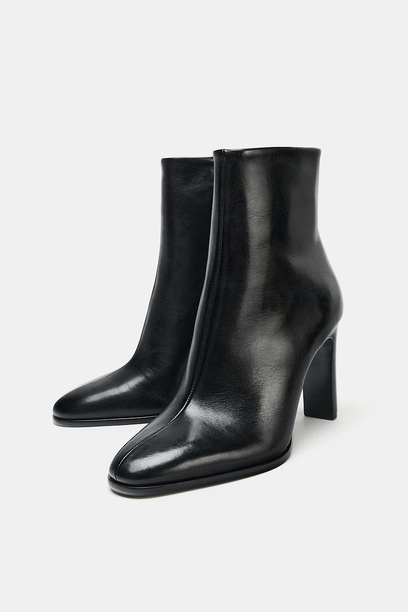 LEATHER HEELED ANKLE BOOTS
