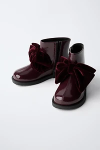 PATENT FINISH BOW BOOTS
