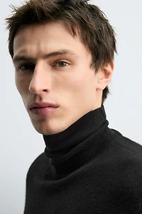 100% CASHMERE TURTLENECK JUMPER