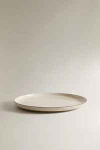 STONEWARE DINNER PLATE WITH AGED RIM