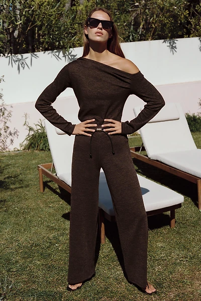 PIQUÉ BELTED PANTS