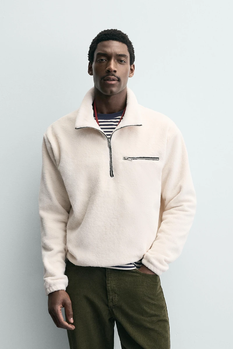 FLEECE QUARTER-ZIP SWEATSHIRT