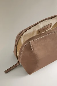 NUBUCK LEATHER WASH BAG
