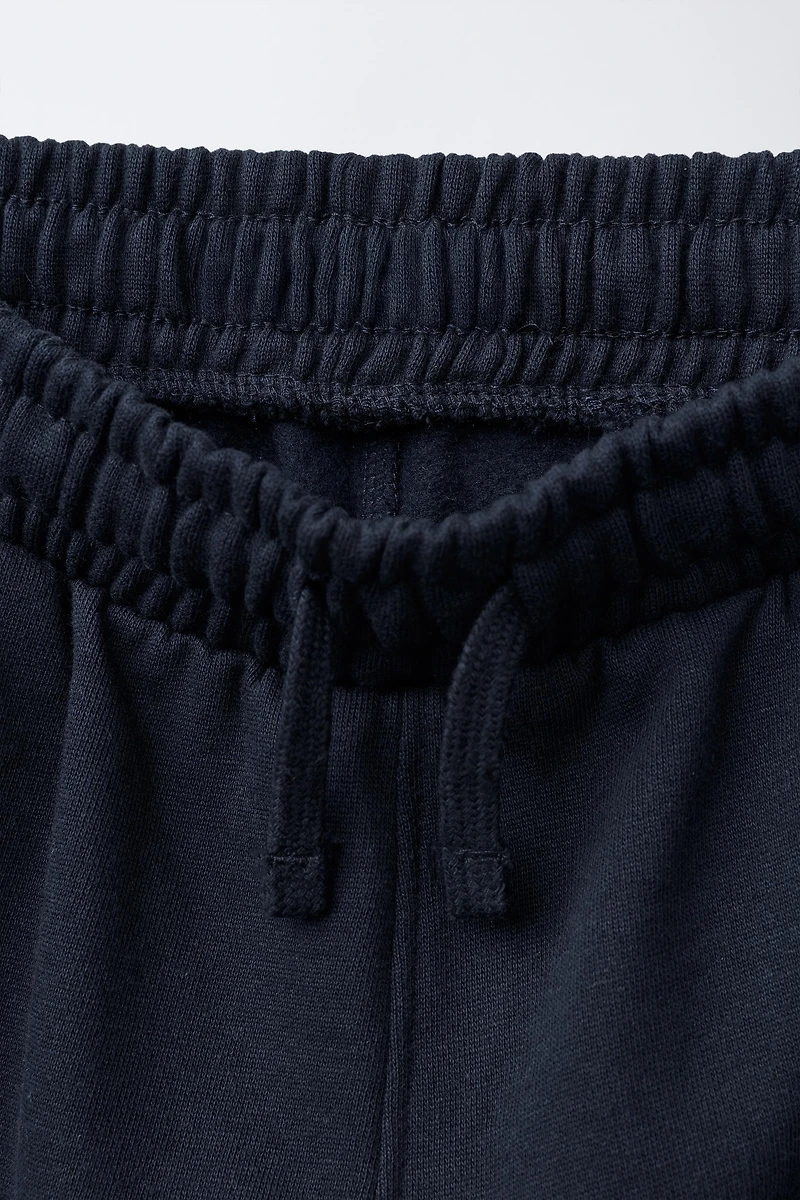 ZIP-UP HOODIE AND STRIPED JOGGER PANTS SET