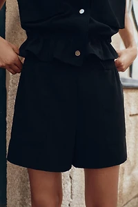 ELASTIC WAIST SHORTS