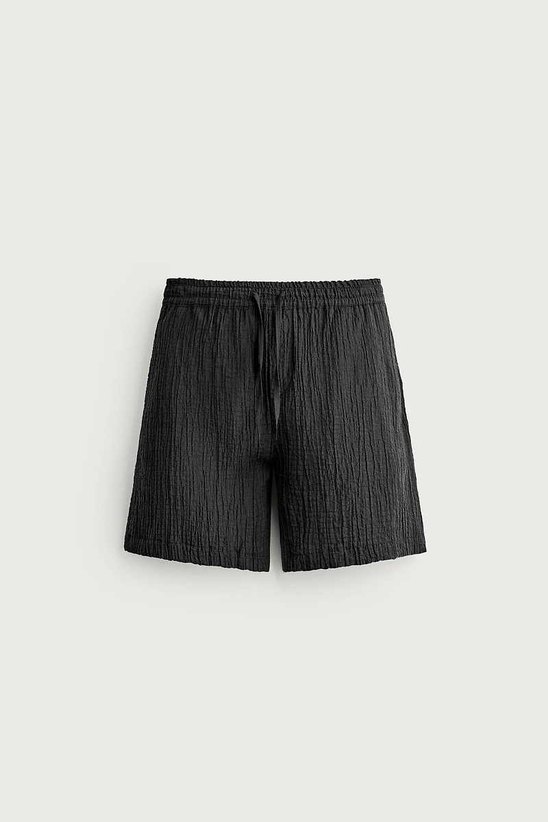 TEXTURED RELAXED FIT SHORTS