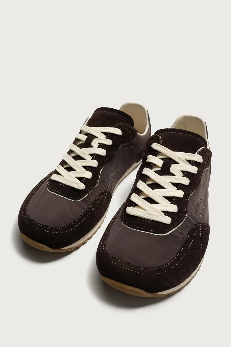 BAREFOOT SNEAKERS