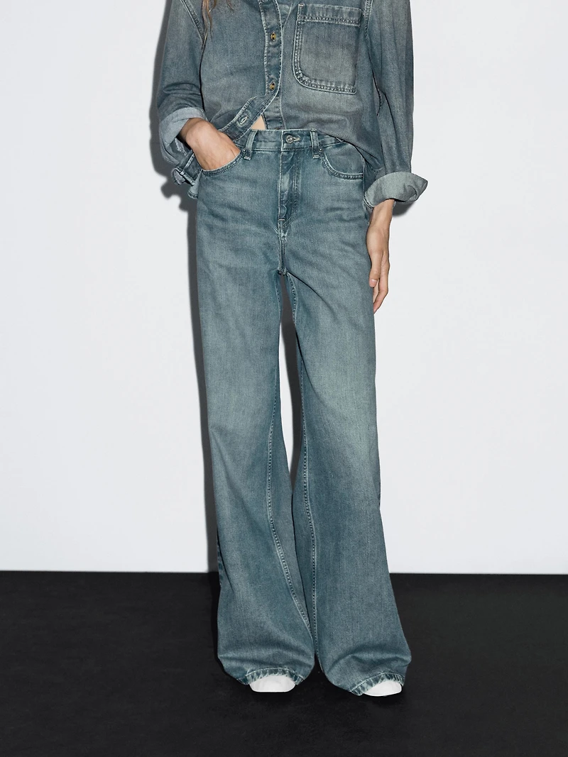 High-waist wide-leg jeans