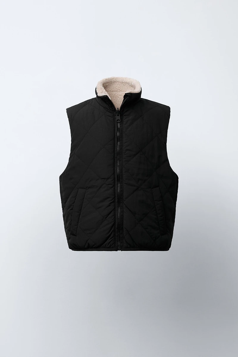 REVERSIBLE FLEECE VEST