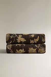 FLORAL JACQUARD BLANKET