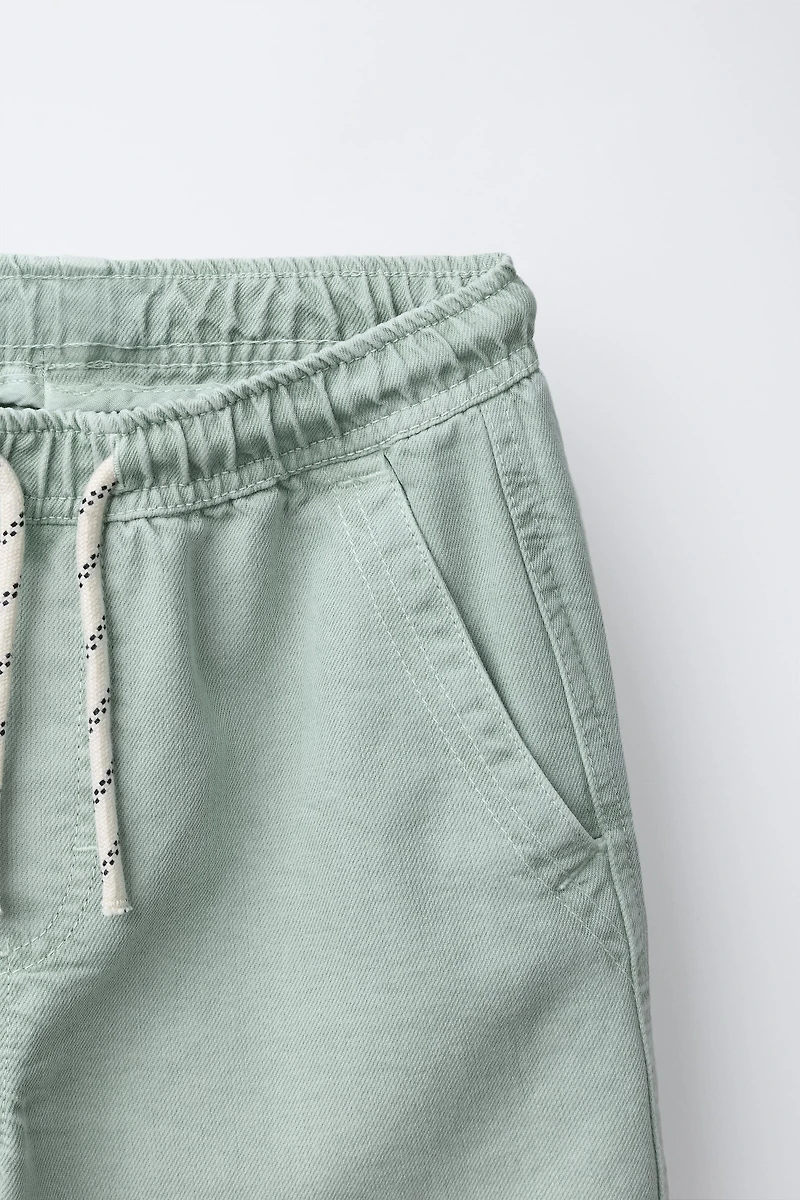 STRAIGHT FLOWY TWILL SHORTS
