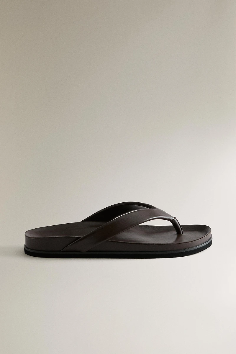 LEATHER STRAPPY SANDALS