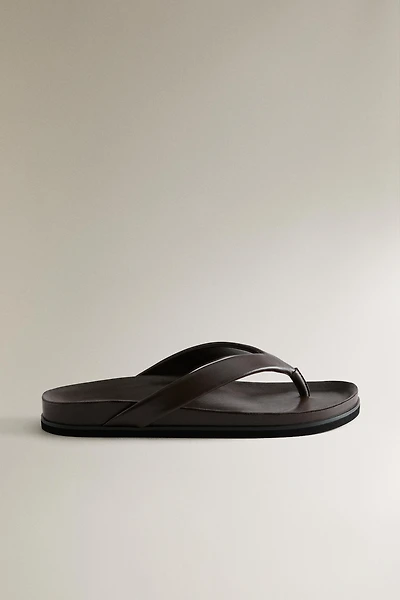 LEATHER STRAPPY SANDALS