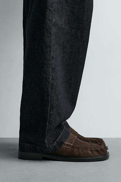 MOCASSINS EN CUIR AVEC MASQUE