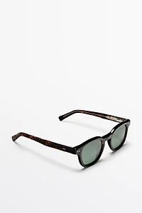 Round sunglasses