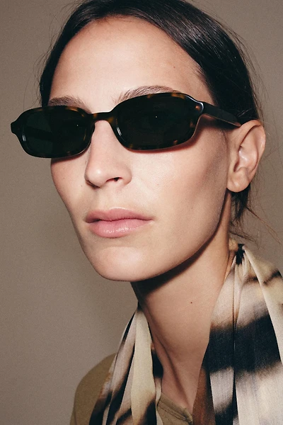 RECTANGULAR SUNGLASSES