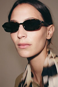 RECTANGULAR SUNGLASSES