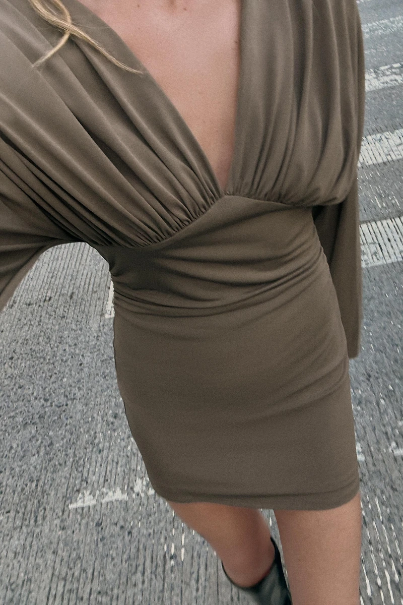 VOLUMINOUS SHORT DRESS