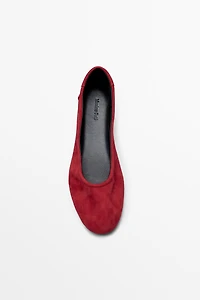 Suede ballerinas with round toe
