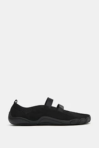 ELASTIC STRAP BALLET FLATS