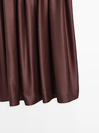 Robe midi fluide satinée à bretelles