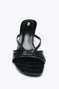 TEXTURED BUCKLE HEEL SANDALS