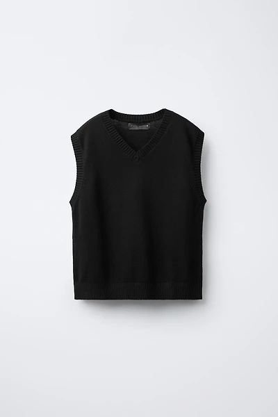 KNIT VEST