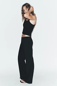 LOW-RISE STRAIGHT LEG PANTS
