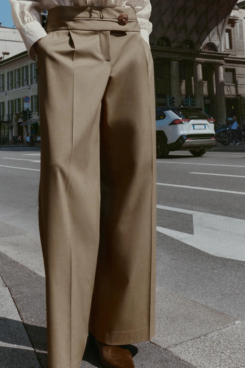 WIDE LEG PANTS WITH GOLD BUTTON