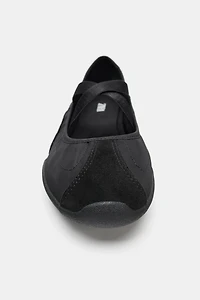 SPORTY BALLET FLATS WITH ELASTIC STRAPS