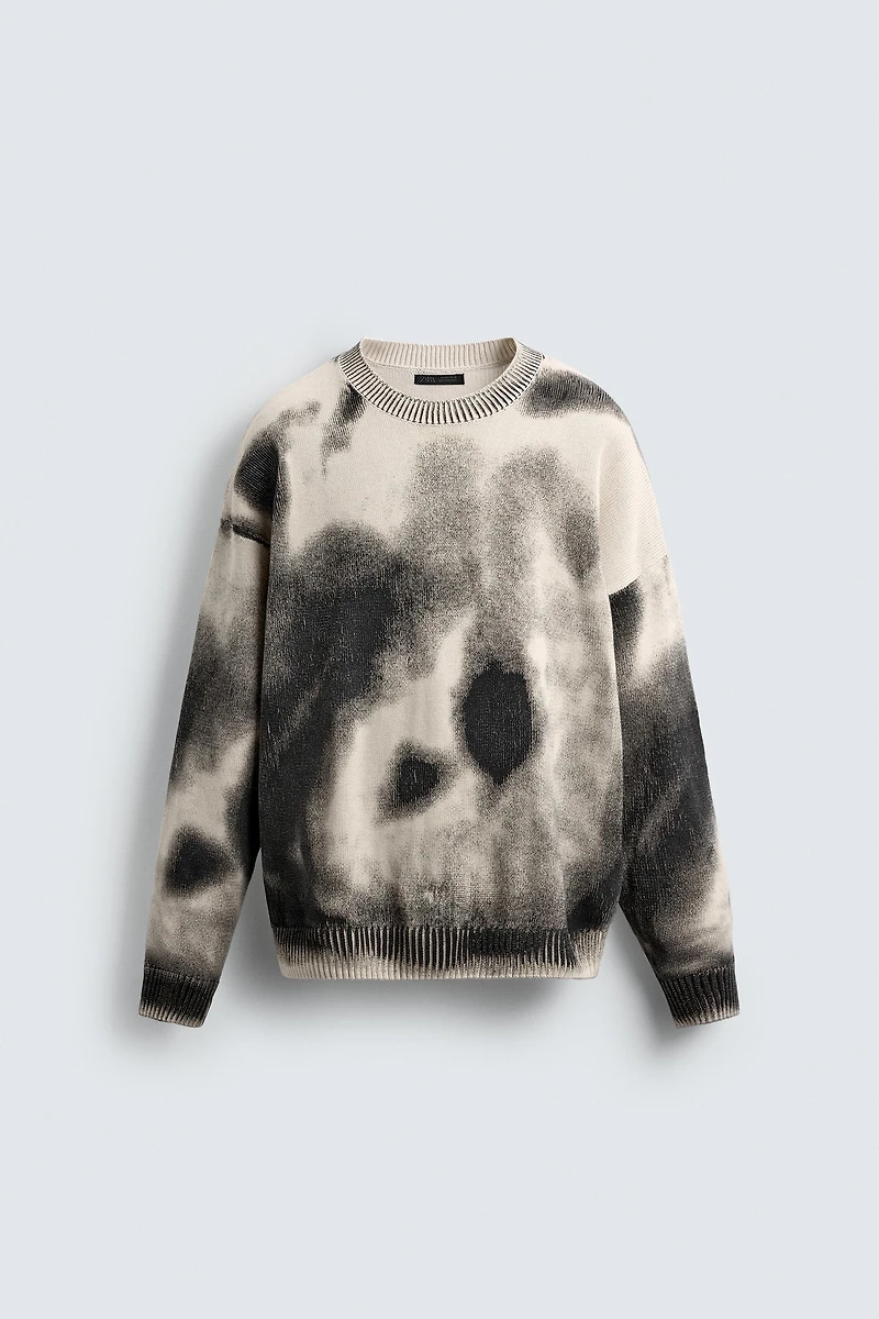 WASHED ABSTRACT PRINT SWEATER