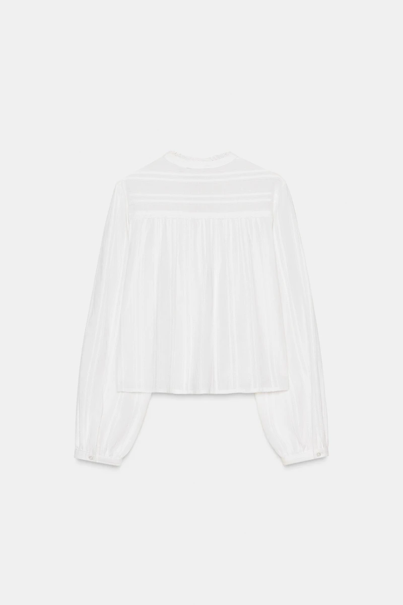 CHEMISE COURTE AVEC DENTELLE