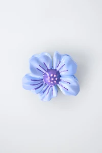 PINCE EN FORME DE FLEUR
