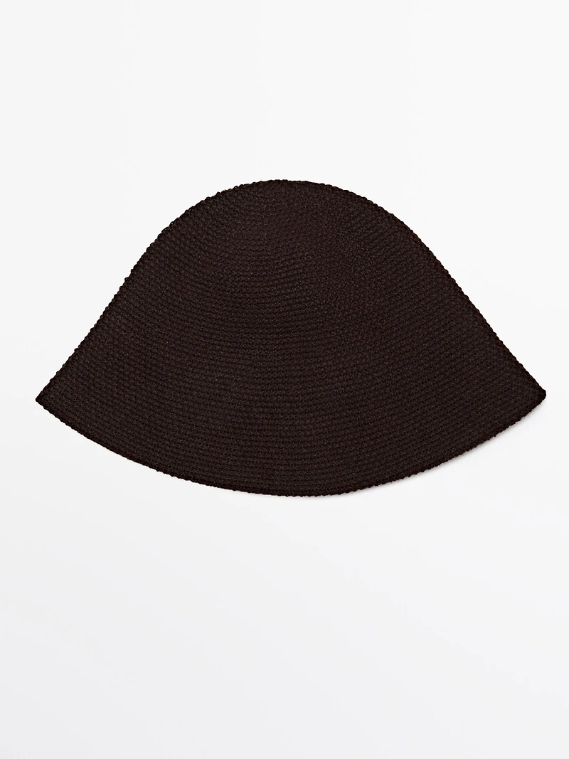Bonnet en maille de laine mélangée