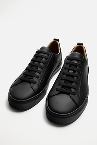 BASIC SNEAKERS