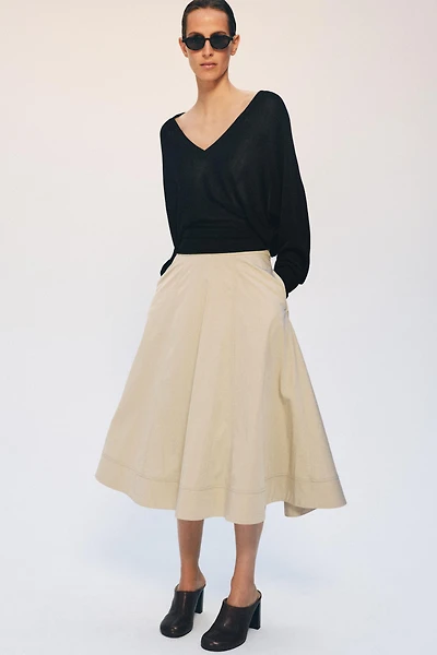 V-NECK KNIT JUMPER
