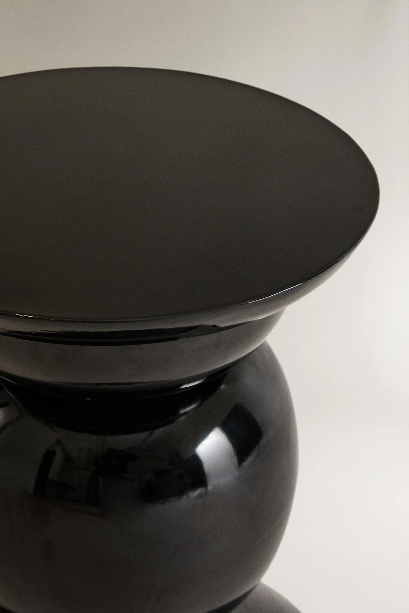 SMALL METAL SIDE TABLE
