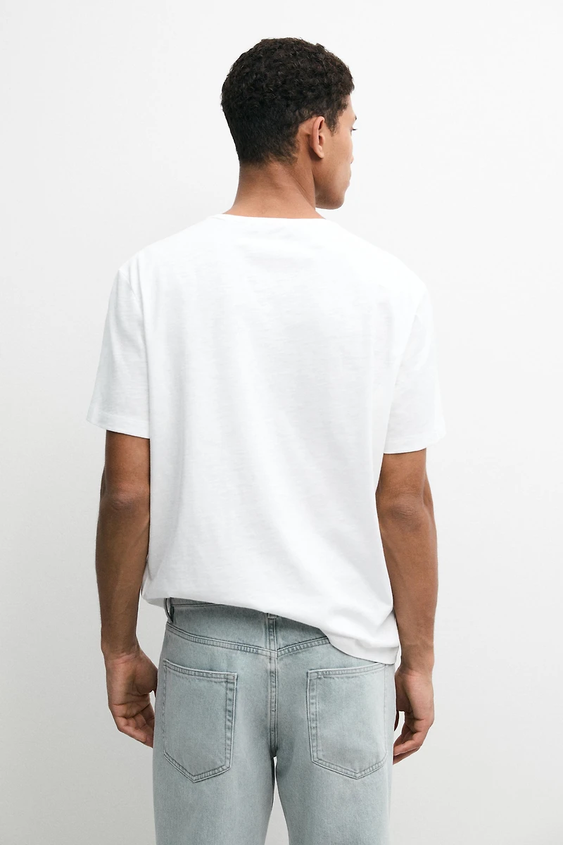 Short sleeve T-shirt with pocket detail