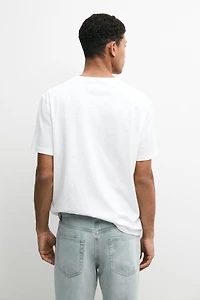 Short sleeve T-shirt with pocket detail