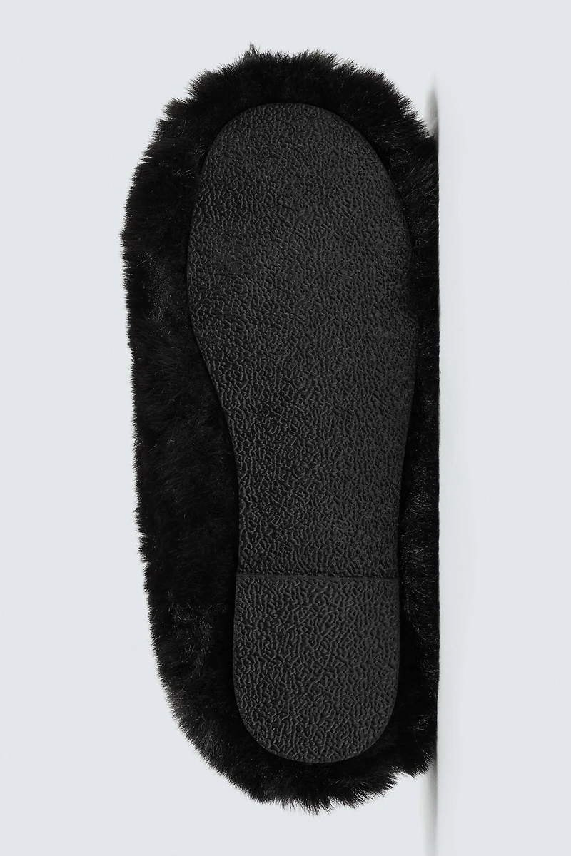 SABOTS EFFET FOURRURE HARRY LAMBERT FOR ZARA X DISNEY