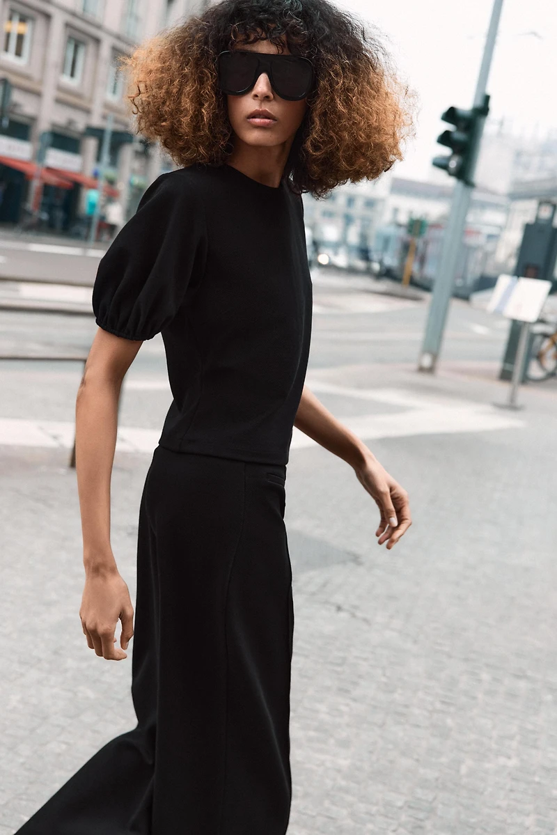 PUFF SLEEVE TOP