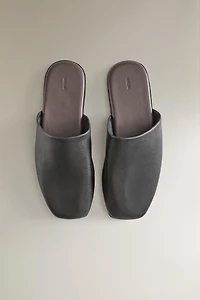 LEATHER MULE SLIPPERS