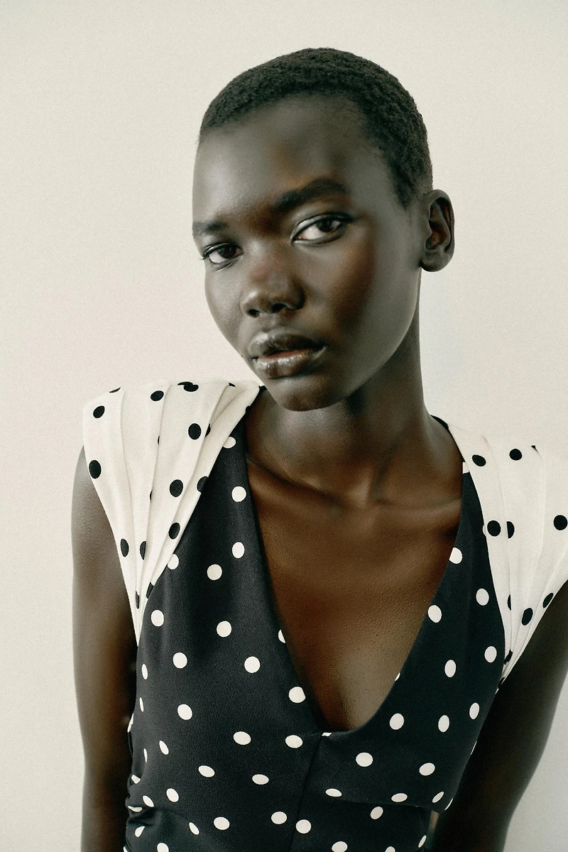 ROBE MI-LONGUE À POIS ET ÉPAULETTES