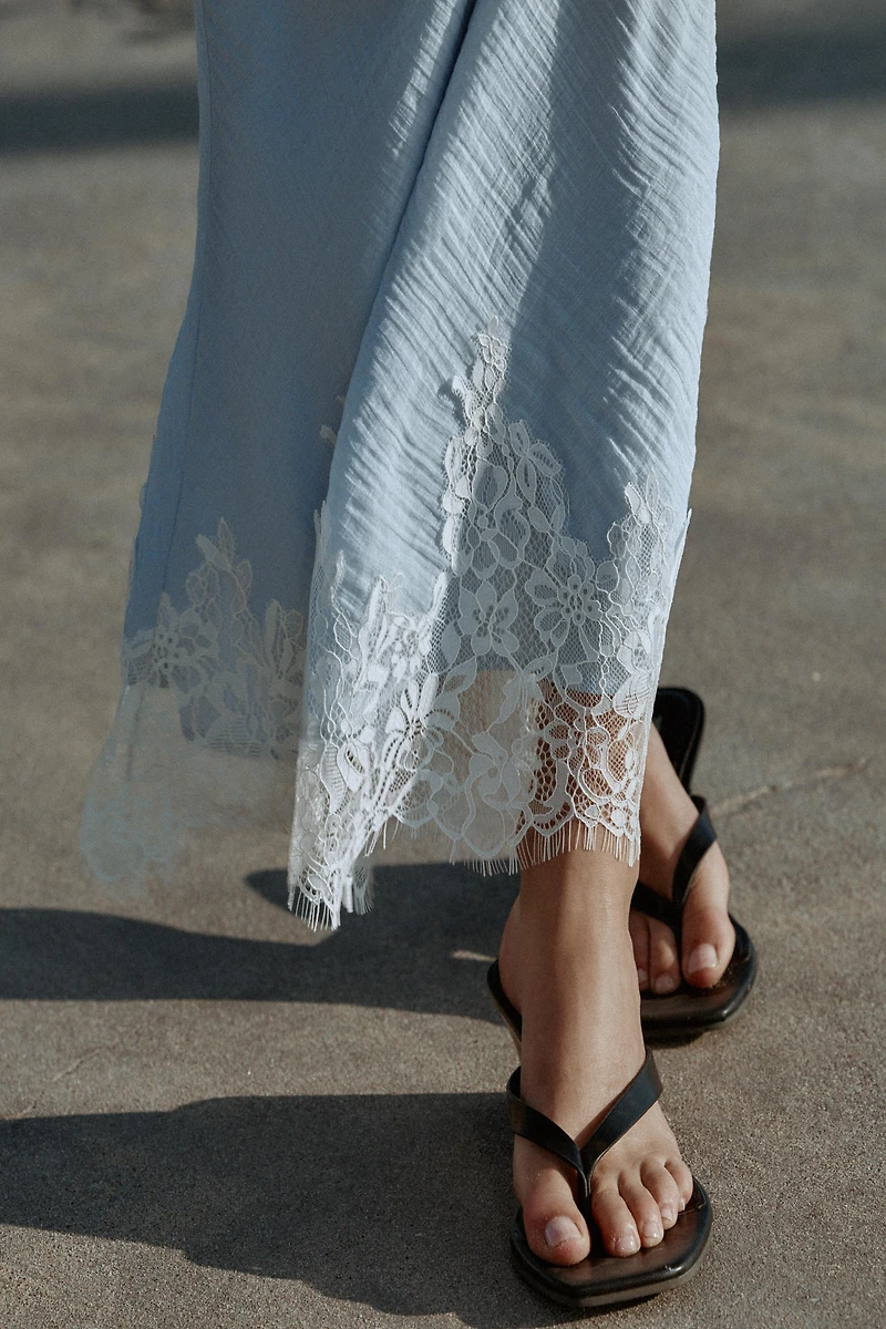 LACE MIDI SKIRT