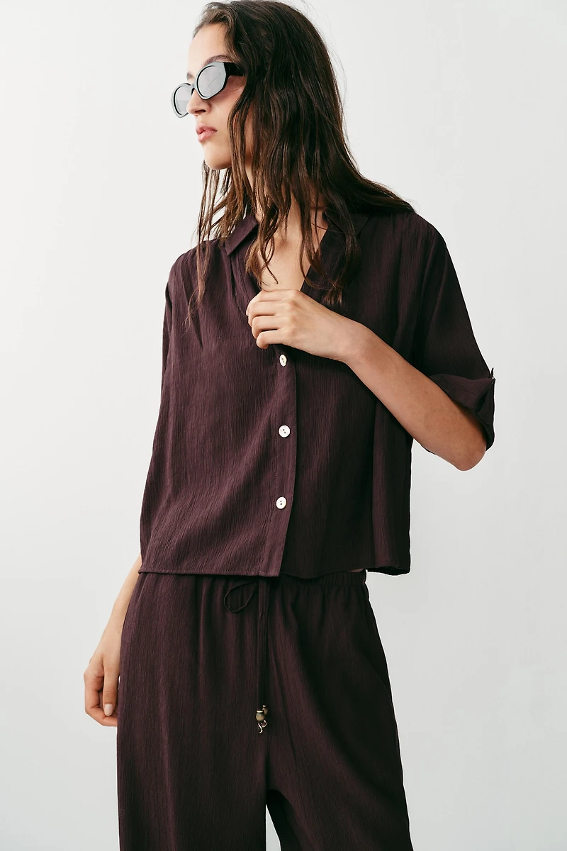 FLOWY SHORT SLEEVE SHIRT