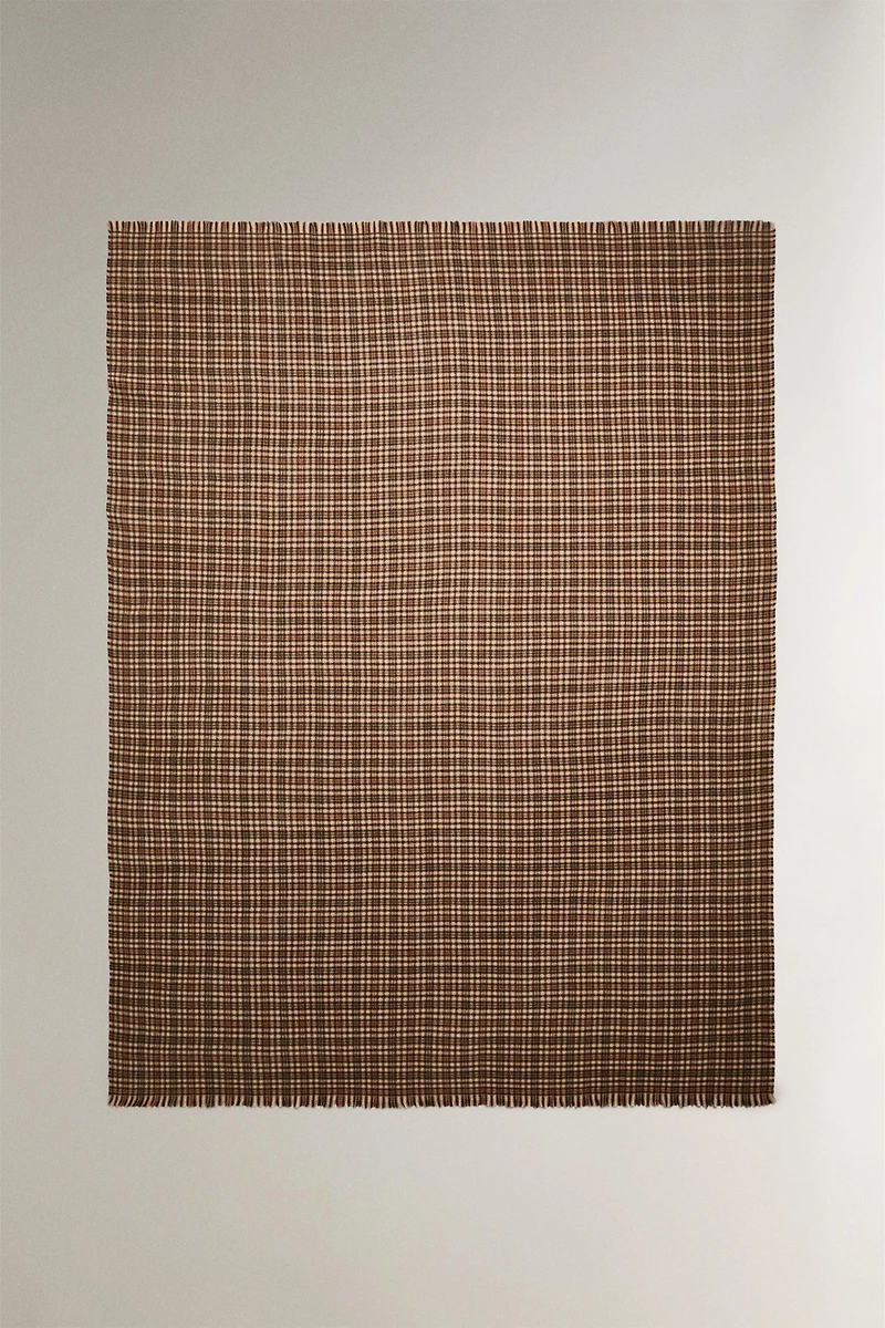 CHECK BLANKET WITH FRINGING